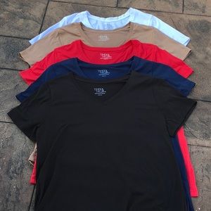 Lot of 5 vneck tshirts